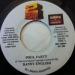 Danny English / Azrock - Pool Party / Bouge
